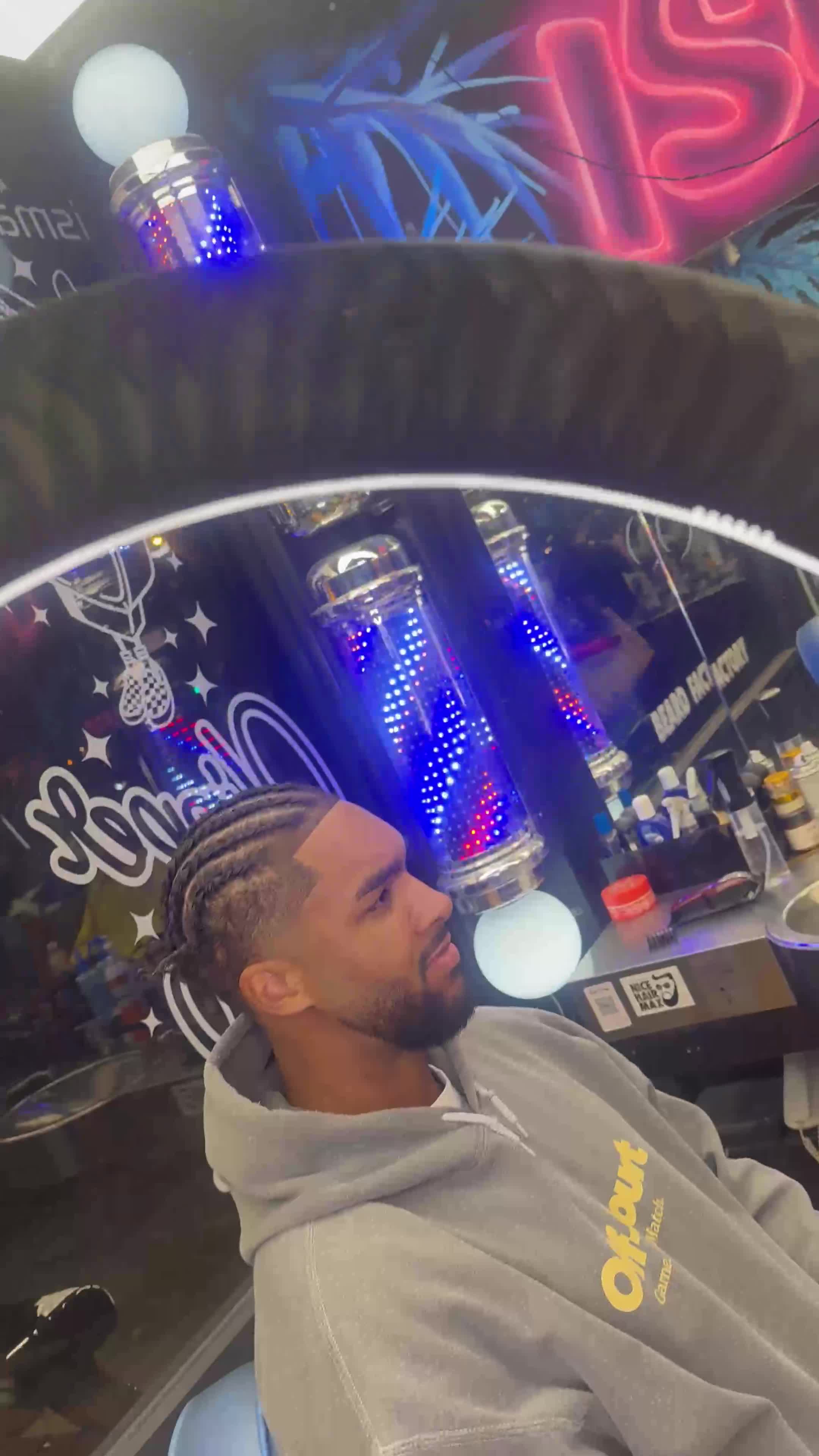 Isa | Barber — video 4